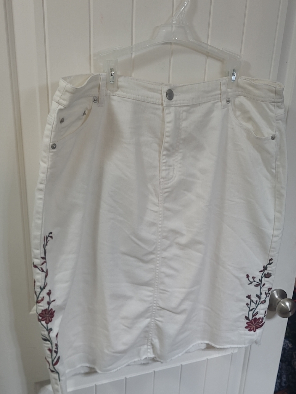 Cato White Denim Skirt with Burgundy Floral Embroidery 18W